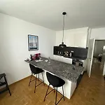 Magnificent Apartment, Geneva Center, Geneva Lake